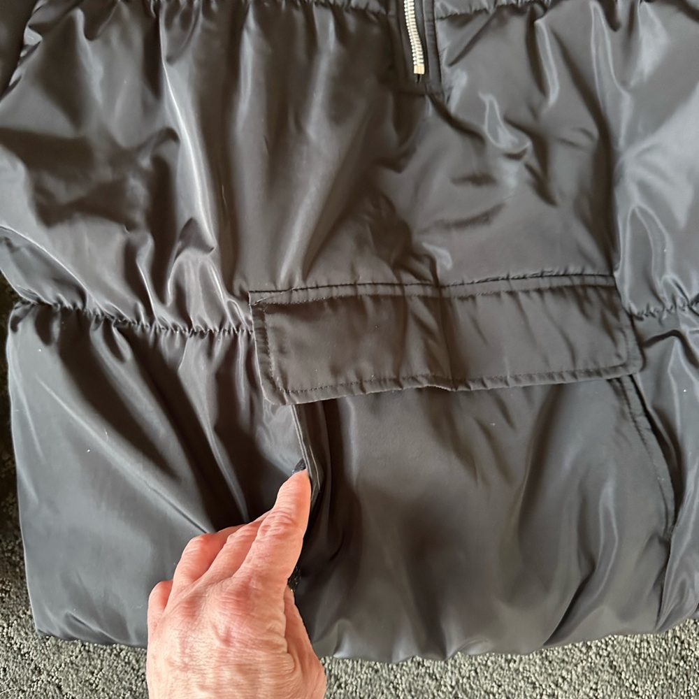 Black Polyester Pullover Jacket - image 3